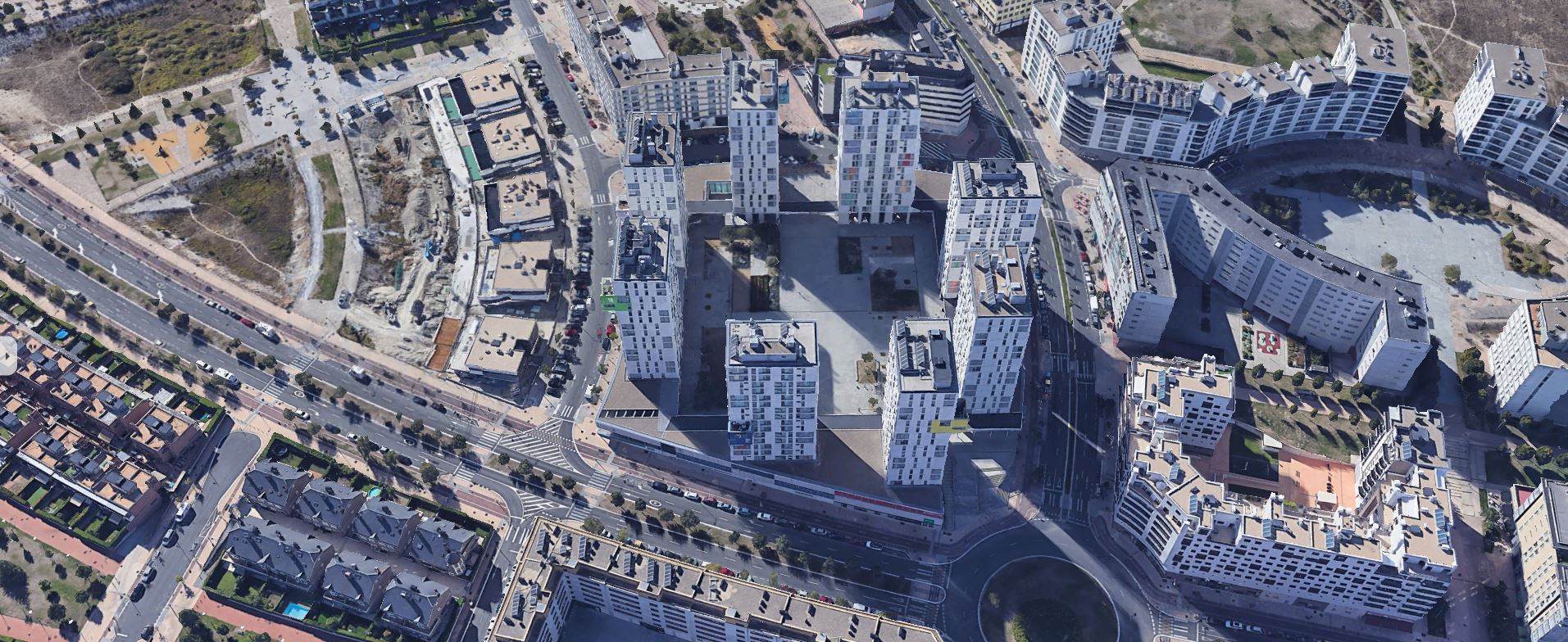 Nueva Plaza Porticada en el Ensanche de Zabalgana - foto 1