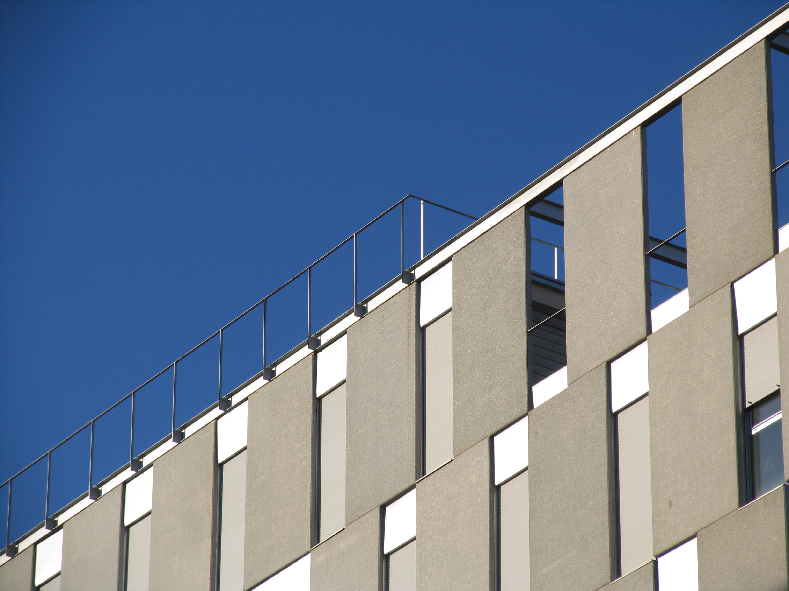 Edificio para 115 Viviendas Sociales en La Perla, Madrid - foto 1